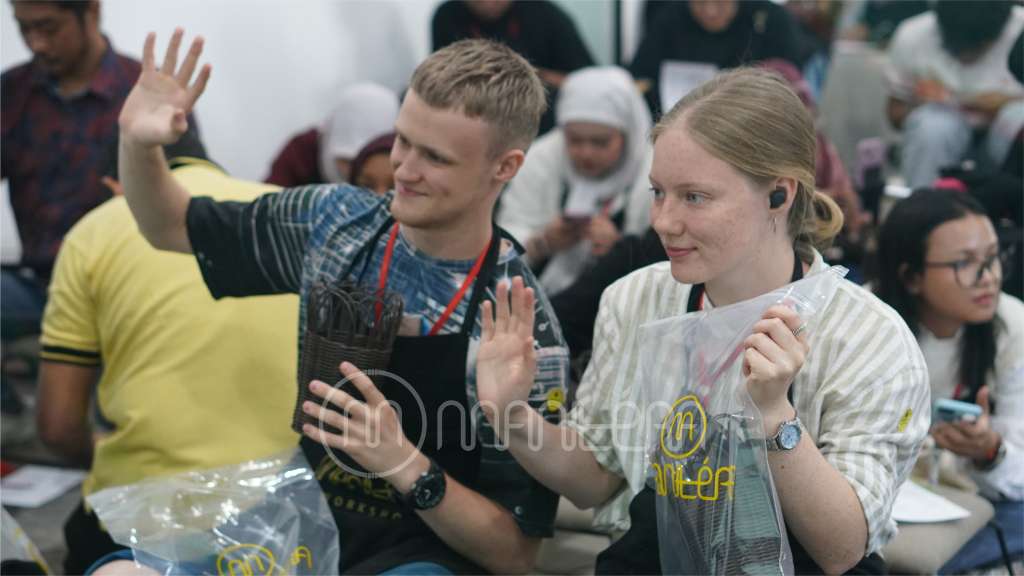 Kelas Eduwisata Workshop Menganyam: Tumbuhkan Kecintaan Generasi Muda pada Produk Craft dan Budaya Cirebon 7 3