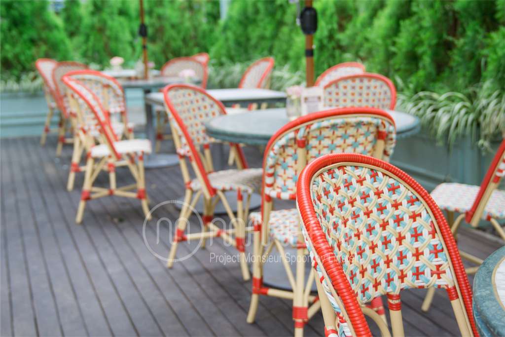 Furnitur Rotan untuk Kafe & Restoran: Estetika Indah dengan Daya Tahan Tinggi 4 monsieur spoon outdoor