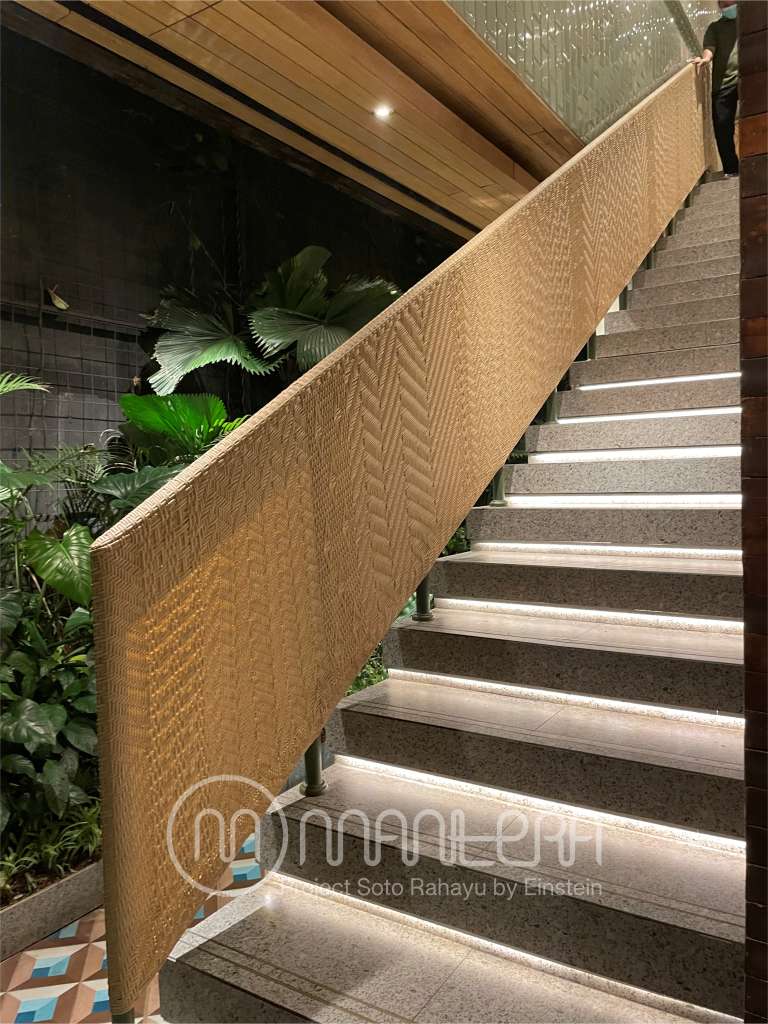 Furnitur Rotan untuk Kafe & Restoran: Estetika Indah dengan Daya Tahan Tinggi 7 tangga rotan soto rahayu